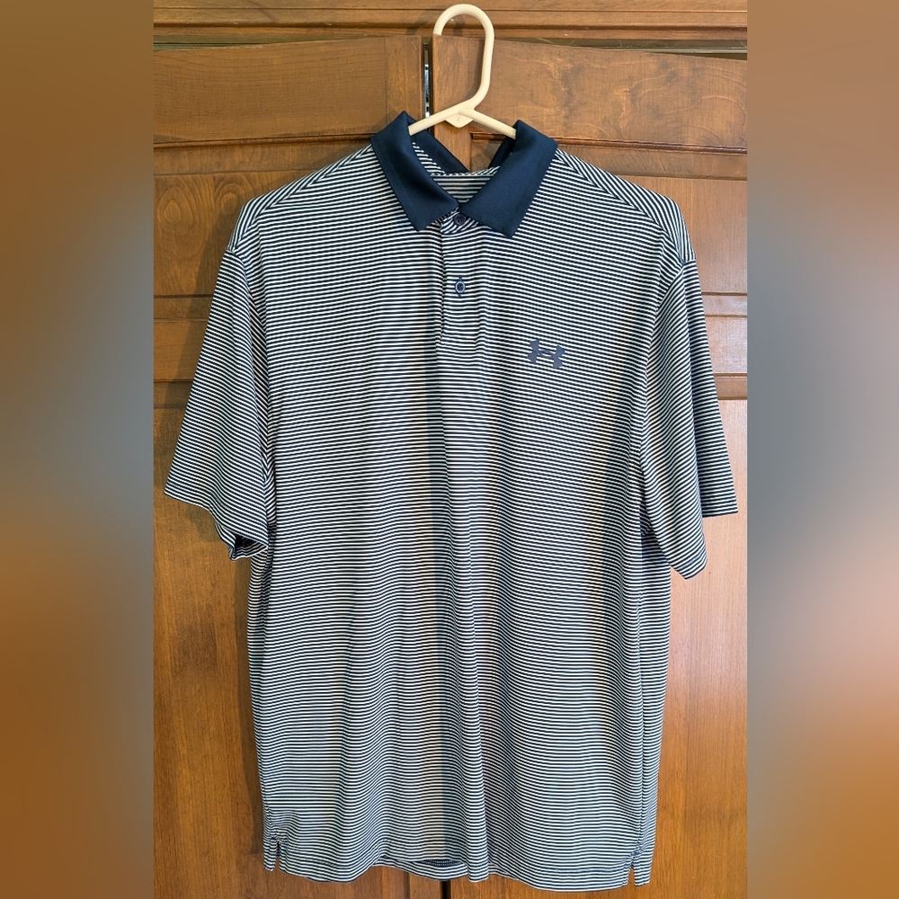 Under Armour Performance Polo Size L Navy and White